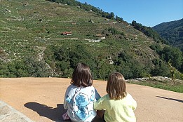 ENOTURISMO CON NIÑOS EN LA RIBEIRA SACRA