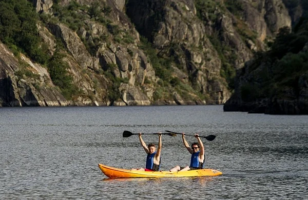 Alquiler de kayak en Cañones del Sil | Aventura en el río