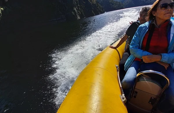 Navegando por Ribeira Sacra | Ruta exclusiva en barco