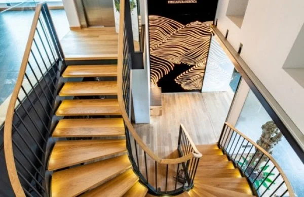 Regina Viarum | Vinos de Amandi con vistas al Sil