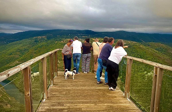 Dos D.O en una experiencia | Valdeorras y Ribeira Sacra Dos D.O en una experiencia | Valdeorras y Ribeira Sacra