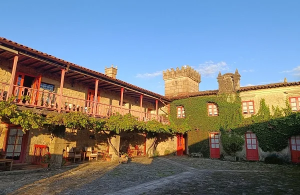 Casa Grande de Rosende | Casa señorial histórica