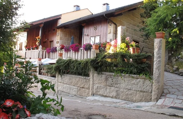 Casa Rural O Trisquel | Casa rural en montaña