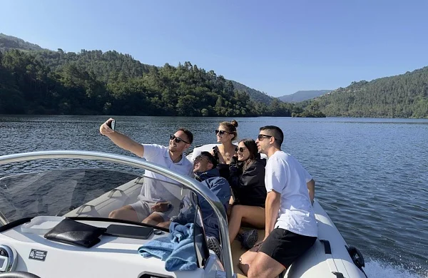 CONOCE EL MIÑO EN BARCO