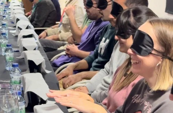 Cata a ciegas | Juego sensorial con vino