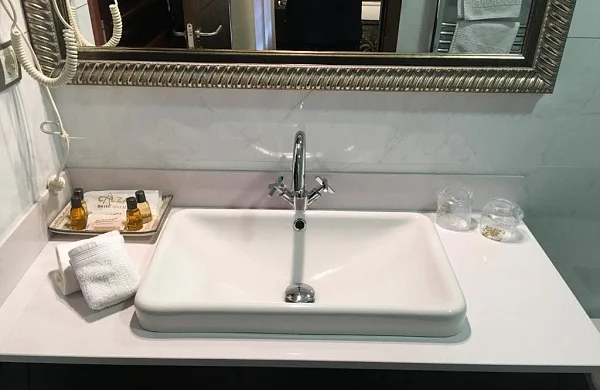 Hotel Calzada | Hotel moderno y funcional