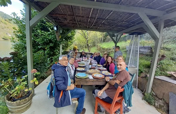 Navegando por Ribeira Sacra | Ruta exclusiva en barco Navegando por Ribeira Sacra | Ruta exclusiva en barco