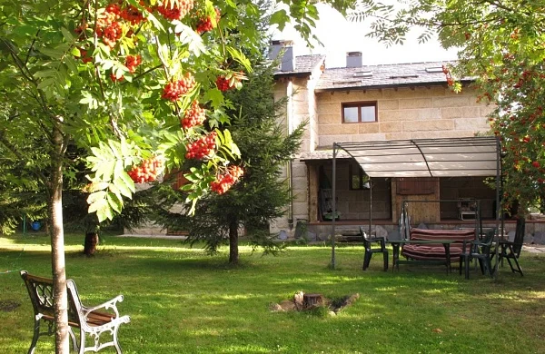 Casa Rural O Trisquel | Casa rural en montaña