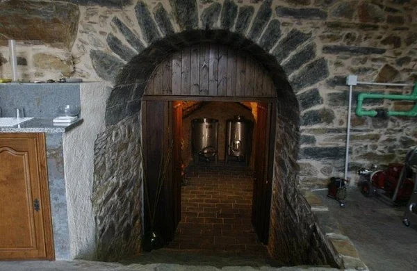 A Pinguela | Bodega en antigua construcción